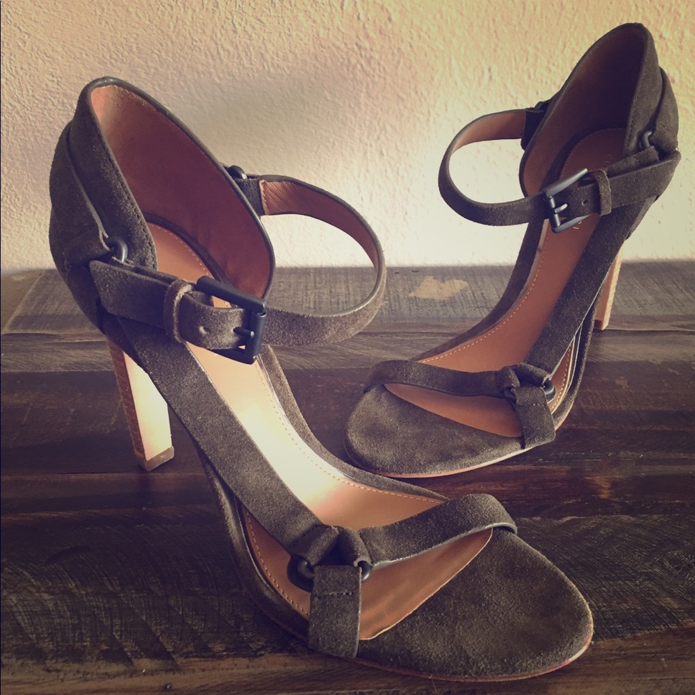 Tornado Heels
